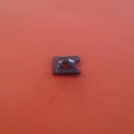 GRAPA FIJACION CLAXON VESPA