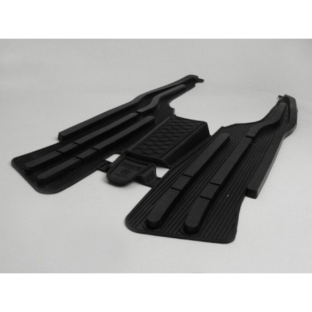 ALFOMBRA CUBRESUELO NEGRA S3. CASA LAMBRETTA